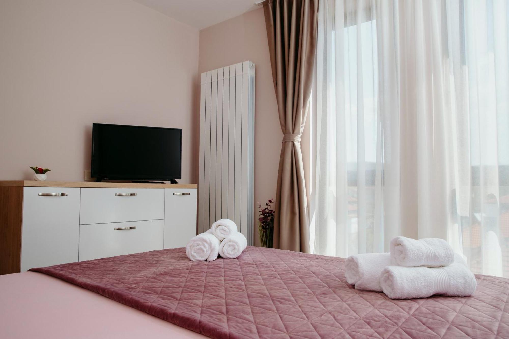 Rose Valley Apartment 卡赞勒克 外观 照片